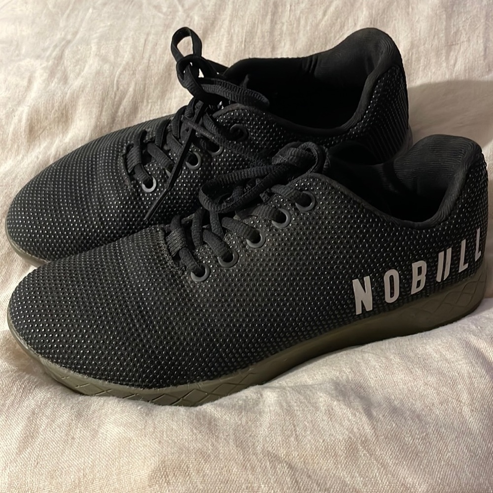 Nobull trainers size 8